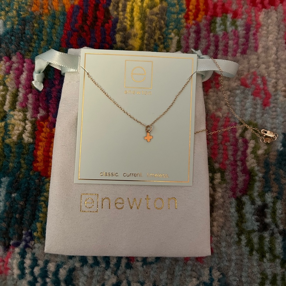 Enewton necklace